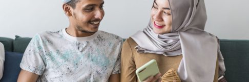 muslim-friends-using-social-media-on-phones-2021-08-27-00-05-17-utc-min