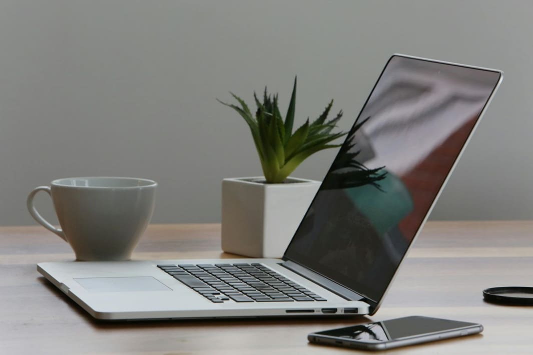 Bisnis Teknologi