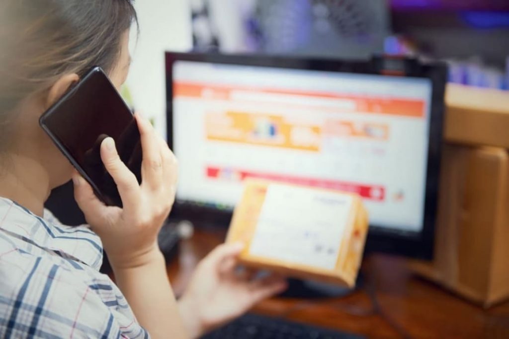 Marketplace vs website sendiri